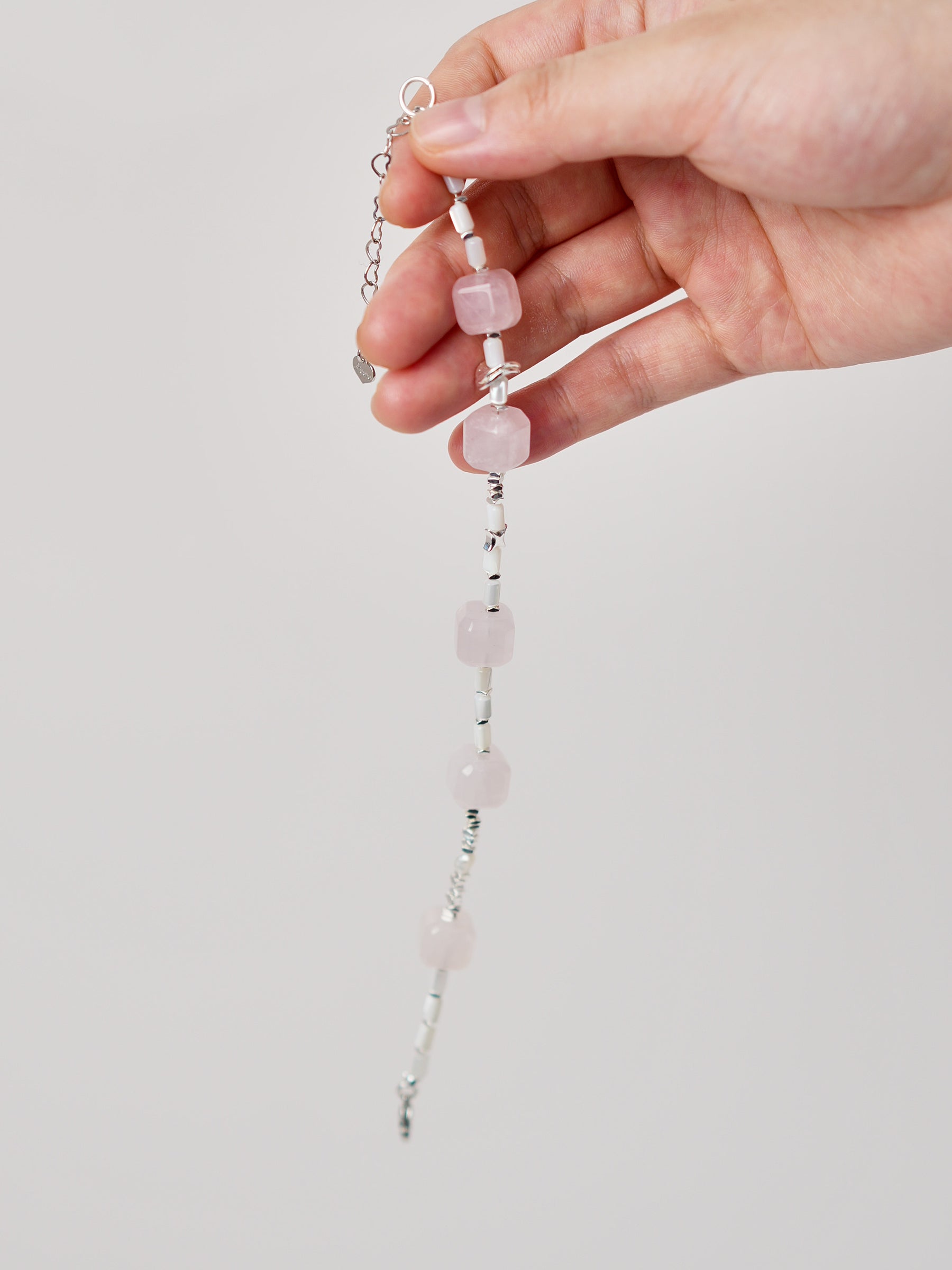 【 海の癒やし】キューブピンクブレスレット / 10mm粉晶方糖×天然シェル管珠（多巴胺ニュアンス）